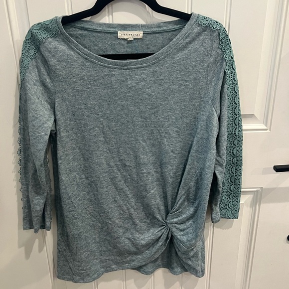 Retrology small teal heathered Women's Blue Lace Sleeve Blouse - Picture 1 of 8